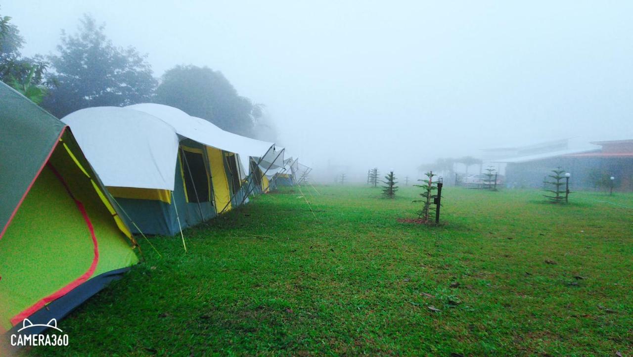 เฟรนด์แคมป์ Villa Khao Kho Exterior photo