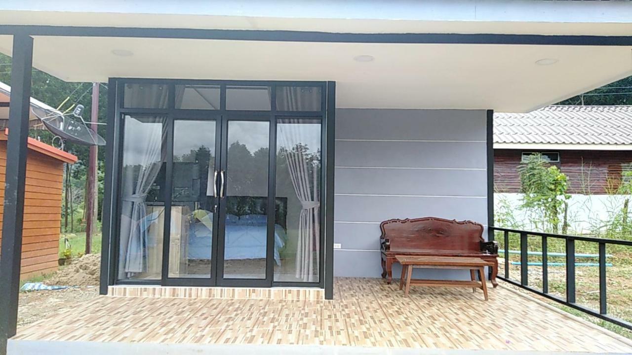 เฟรนด์แคมป์ Villa Khao Kho Exterior photo